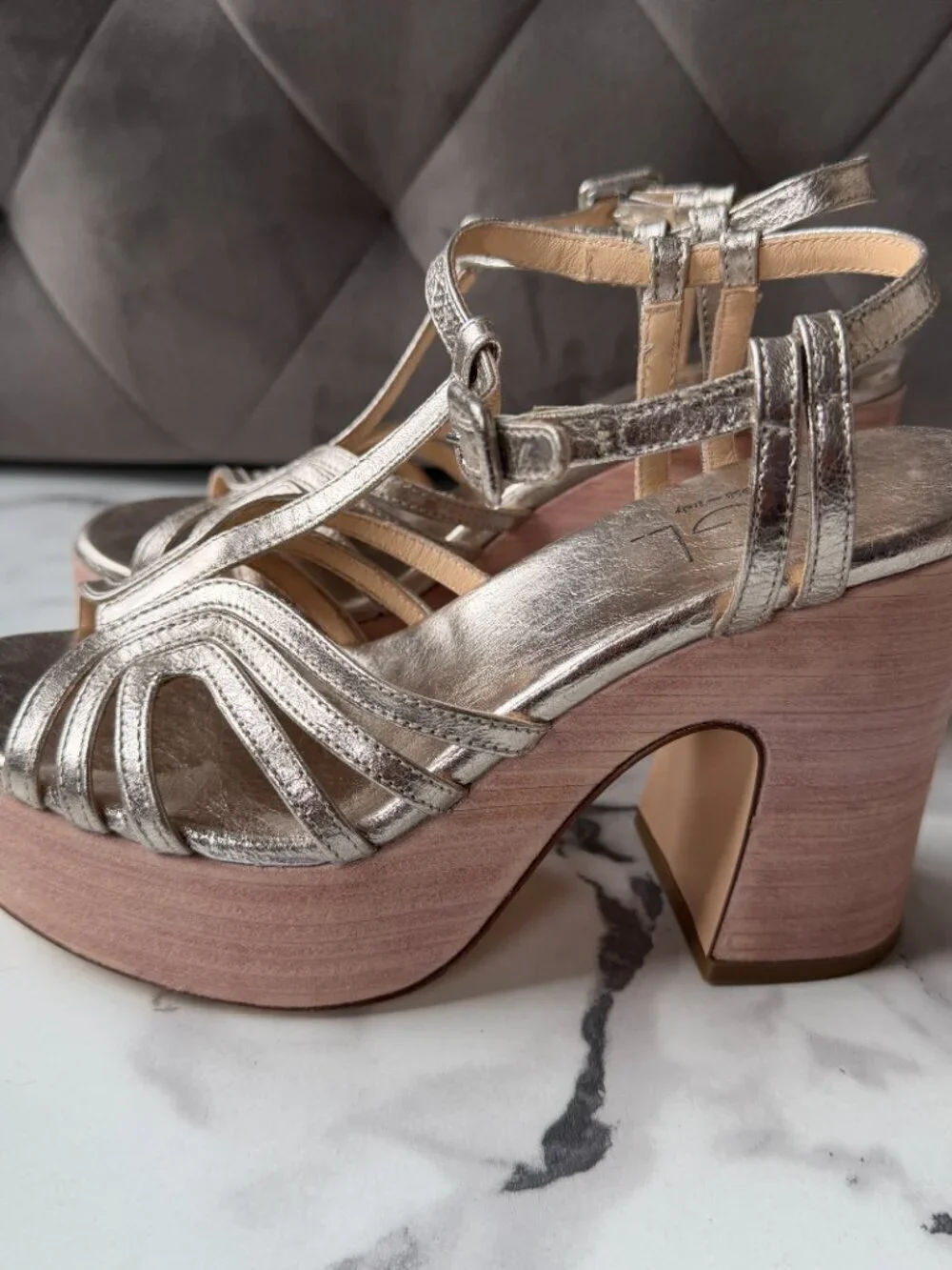 AGL Gold Leather Platform T-Strap Sandals Size EU 36.5